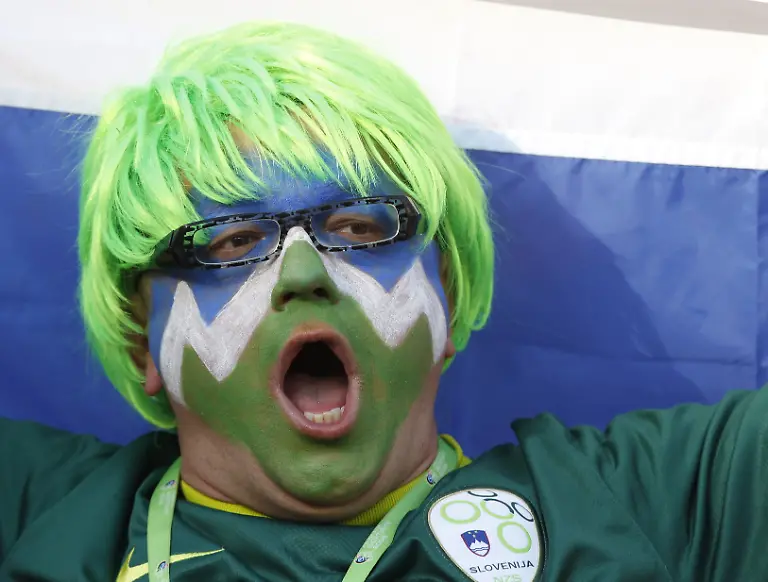 2010-06-18T135631Z-01-WCP805-RTRMDNP-3-SOCCER-WORLD-JPG7687632214651689169