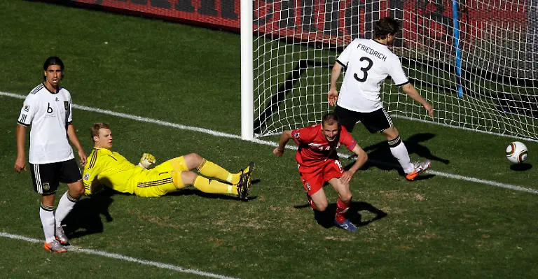 South-Africa-Soccer-WCup-Germany-Serbia-WCUP160-jpg1477279726657361341