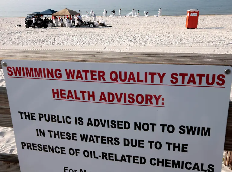 Gulf-Oil-Spill-ALDM105-jpg3328976747420118028