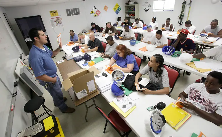 Gulf-Oil-Spill-Rig-Workers-LACN202-jpg6753364828127506153