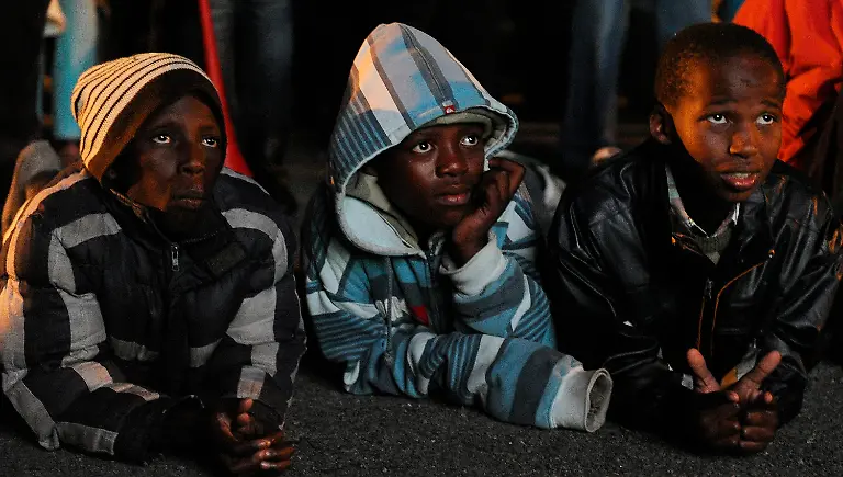 2rmc0308-jpg1198624775700272033