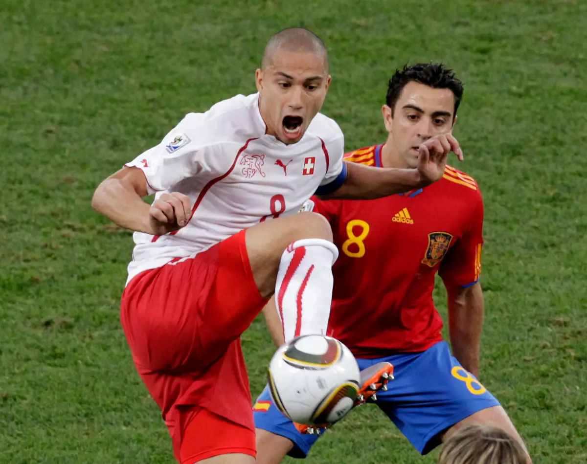 2010-06-16T150607Z-01-WCA435-RTRMDNP-3-SOCCER-WORLD-JPG60668286180099597