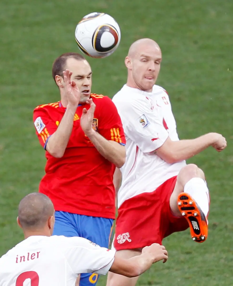 2010-06-16T142611Z-01-WCP301-RTRMDNP-3-SOCCER-WORLD-JPG7295539118190054863