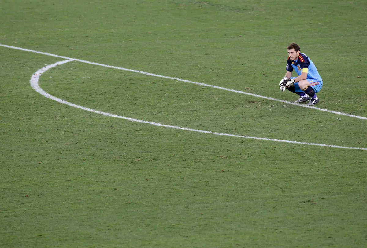 2010-06-16T160123Z-01-WCA453-RTRMDNP-3-SOCCER-WORLD-JPG8046768608320758547