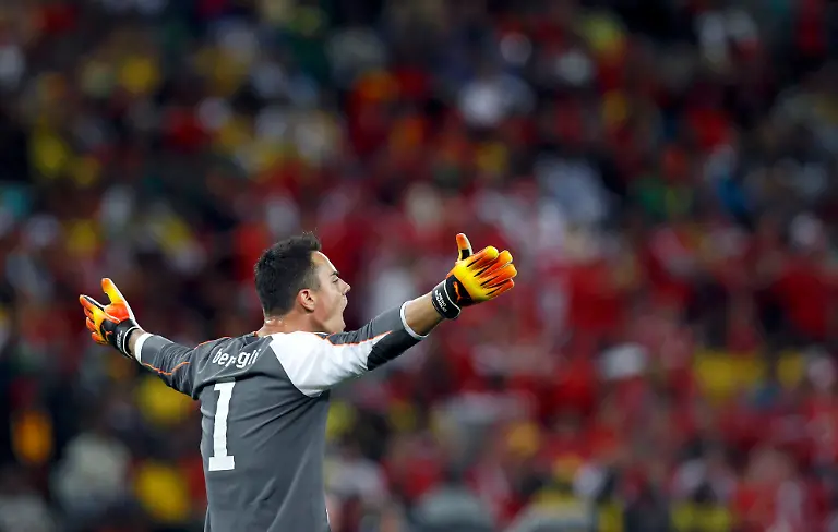 2010-06-16T155303Z-01-WCP325-RTRMDNP-3-SOCCER-WORLD-JPG7372529920650815028