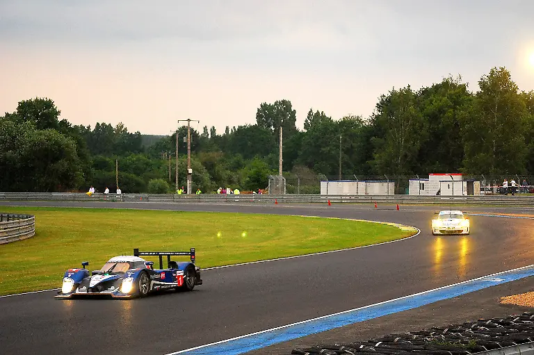 24h-Le-Mans-2010-12-06-2010-21-07-23