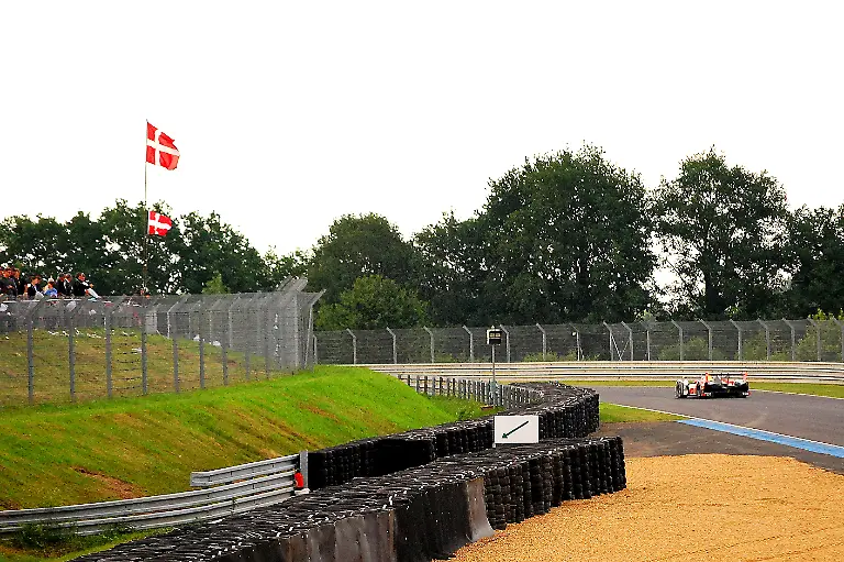 24h-Le-Mans-2010-12-06-2010-20-58-34