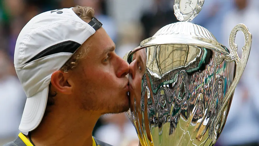 2010-06-13T141525Z-01-WR08-RTRMDNP-3-TENNIS-JPG7310217150343373791