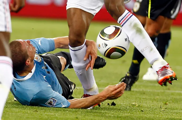 South-Africa-Soccer-WCup-Uruguay-France-WCUP595-jpg5765302398432237563