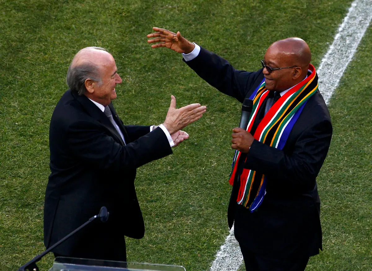 2010-06-11T135809Z-01-WCP412-RTRMDNP-3-SOCCER-WORLD-JPG5118845708914822188