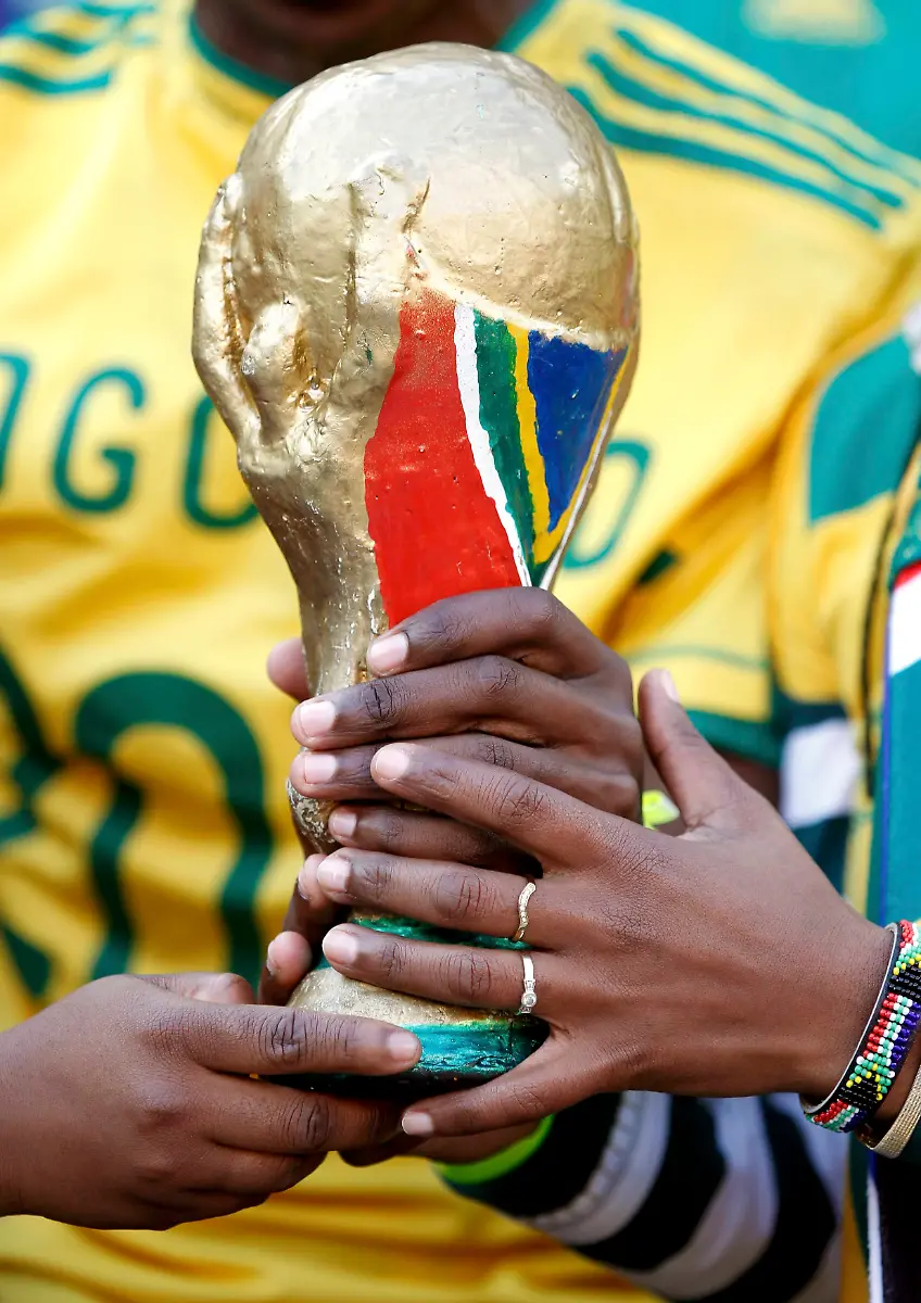 2010-06-11T133659Z-01-WCP239-RTRMDNP-3-SOCCER-WORLD-JPG7925180348968183127