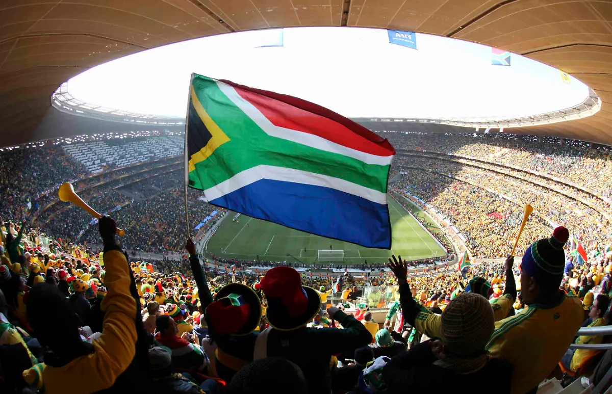 2010-06-11T134619Z-01-WCP313-RTRMDNP-3-SOCCER-WORLD-JPG2791136731248806949