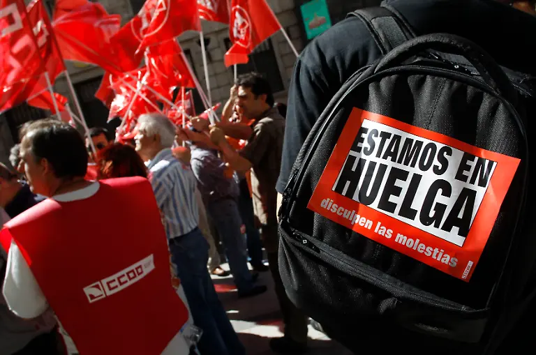 2010-06-08T113346Z-01-SVP03-RTRMDNP-3-SPAIN-STRIKE-JPG5574157437073420022