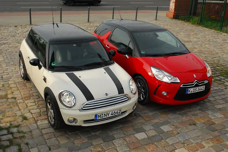 Citroen-DS3-vs-Mini-2010-04-30-09-38-31-1