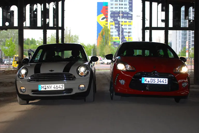 Citroen-DS3-vs-Mini-2010-04-30-09-37-42-2