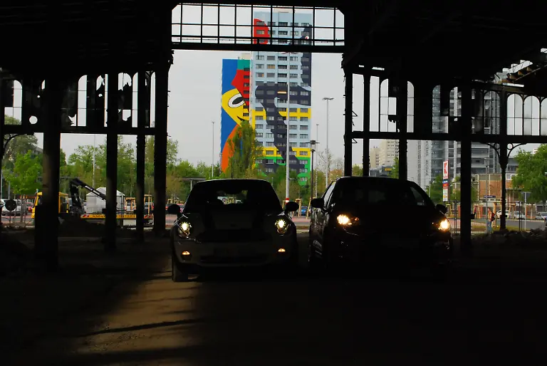 Citroen-DS3-vs-Mini-2010-04-30-09-37-40-1