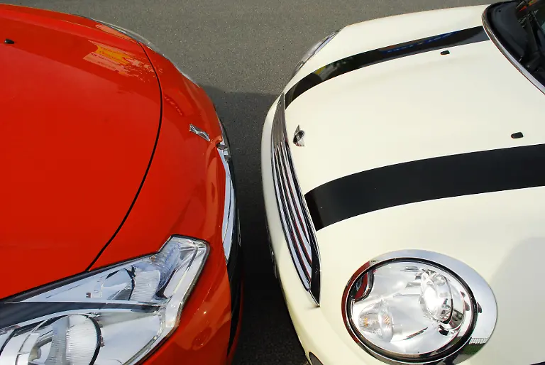 Citroen-DS3-vs-Mini-2010-04-30-09-37-08-2