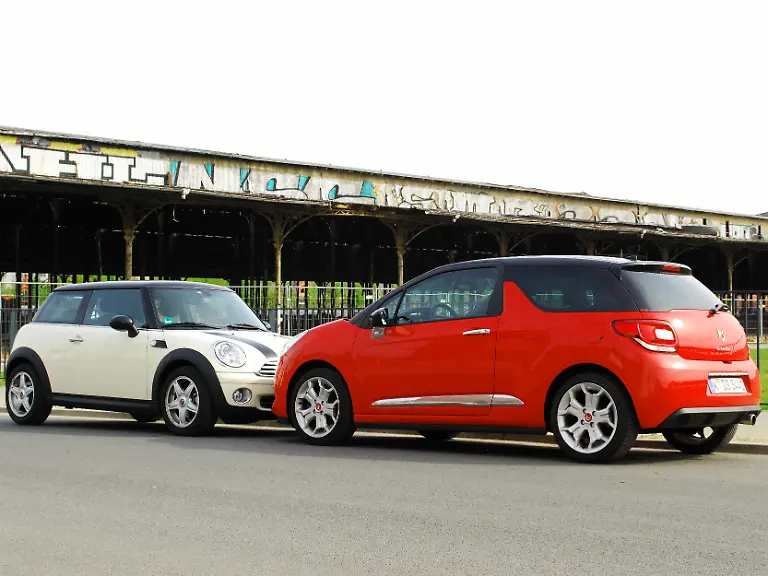 Citroen-DS3-vs-Mini-2010-04-30-09-37-06-2