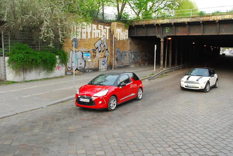 Citroen-DS3-vs-Mini-2010-04-30-09-40-35-1
