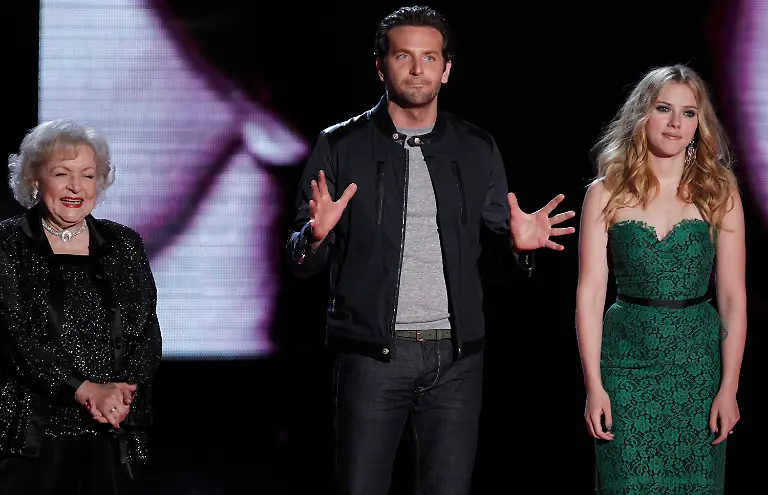 MTV-Movie-Awards-Show-CADC254-jpg9017294276229014479