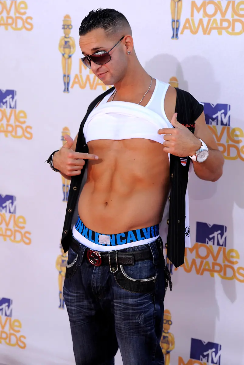 MTV-Movie-Awards-Arrivals-CADC180-jpg2123245753301300148