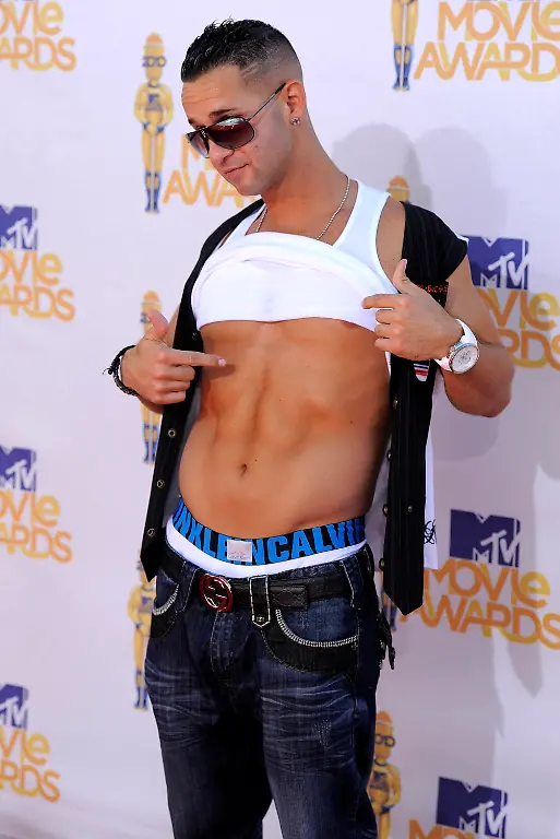 MTV-Movie-Awards-Arrivals-CADC180-jpg2123245753301300148