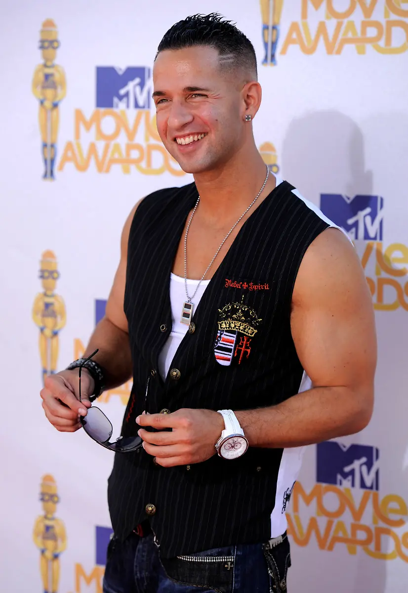 MTV-Movie-Awards-Arrivals-CADC181-jpg1935087911188276557