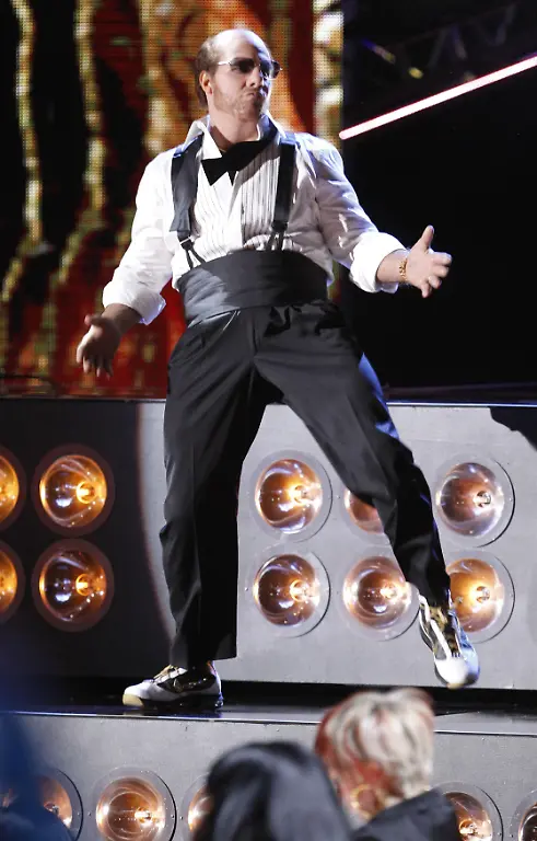 2010-06-07T024042Z-01-MTV174-RTRMDNP-3-FILM-MTV-JPG3431820133019390620