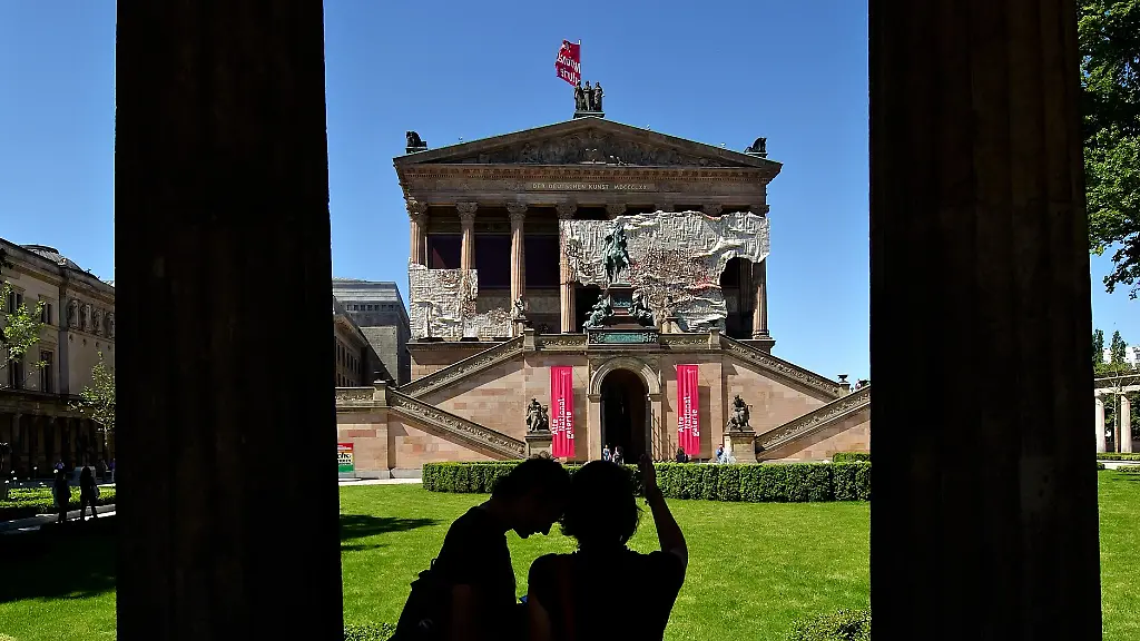 2rd35849-jpg8489663616549163451