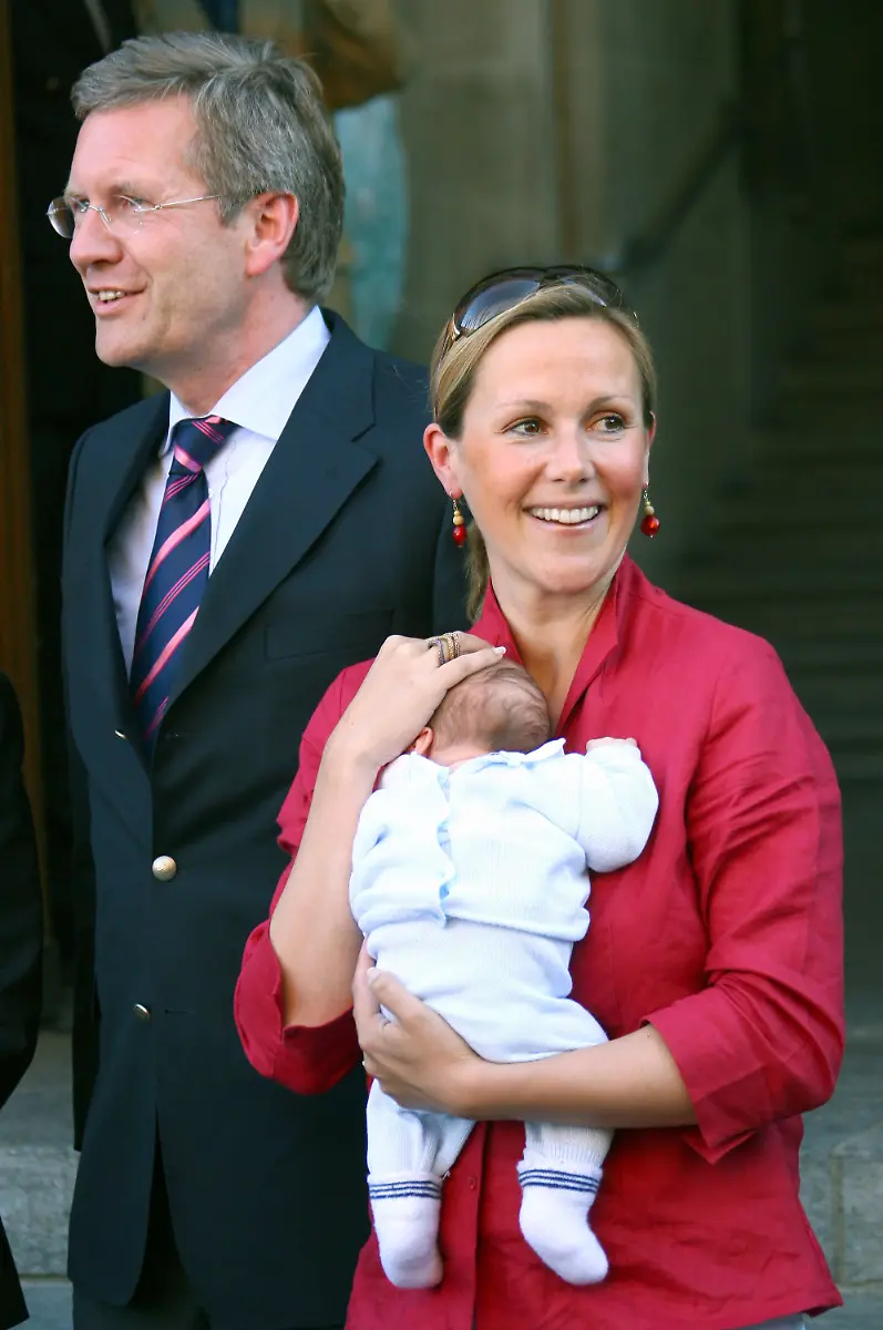 2rd63208-jpg7558918543063933886