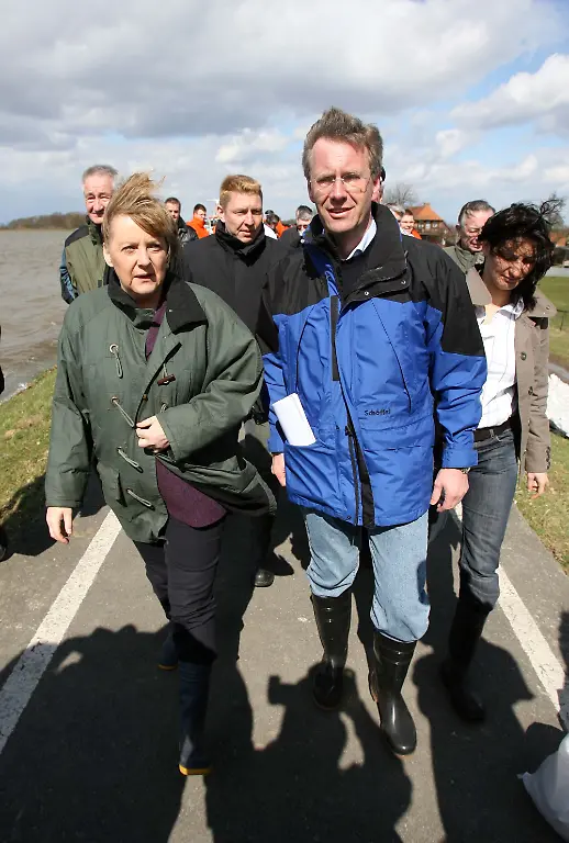 2rd32818-jpg8307534175020911678