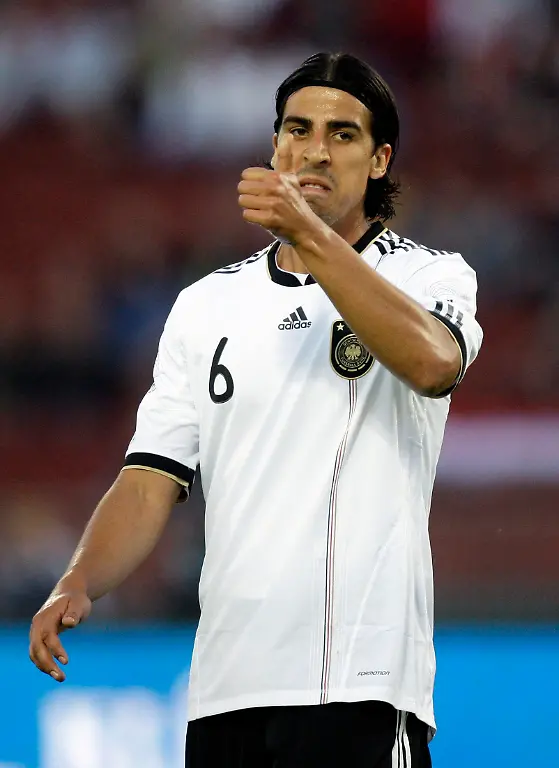 2010-05-29T190439Z-01-BOH08-RTRMDNP-3-SOCCER-WORLD-GERMANY-JPG7057608419494932973