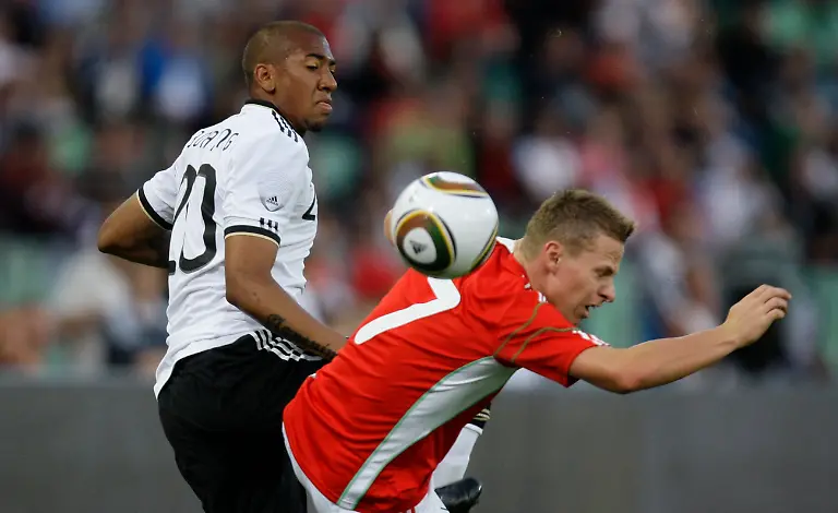 2010-05-29T184011Z-01-BOH07-RTRMDNP-3-SOCCER-WORLD-GERMANY-JPG2279566827041526488