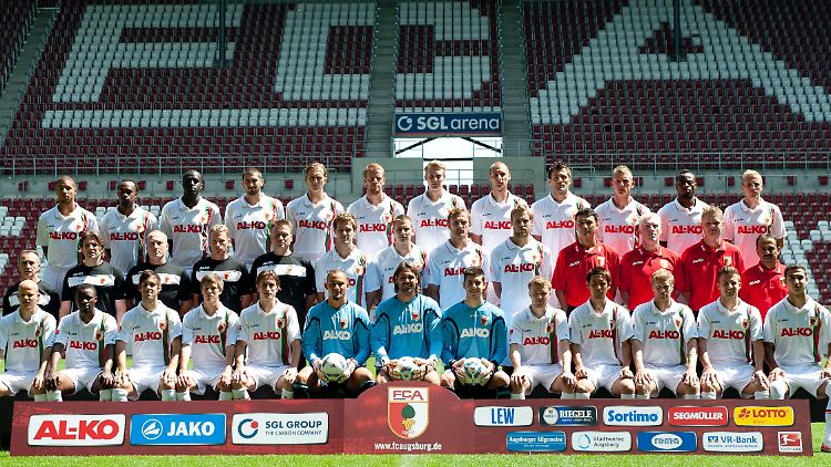 Der FC Augsburg startet als 51. Mannschaft in das Abenteuer Bundesliga - und als großer Außenseiter der 49. Spielzeit.