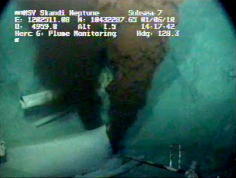 2010-06-01T192718Z-01-WAS98-RTRMDNP-3-OIL-SPILL-JPG6101031680467526949