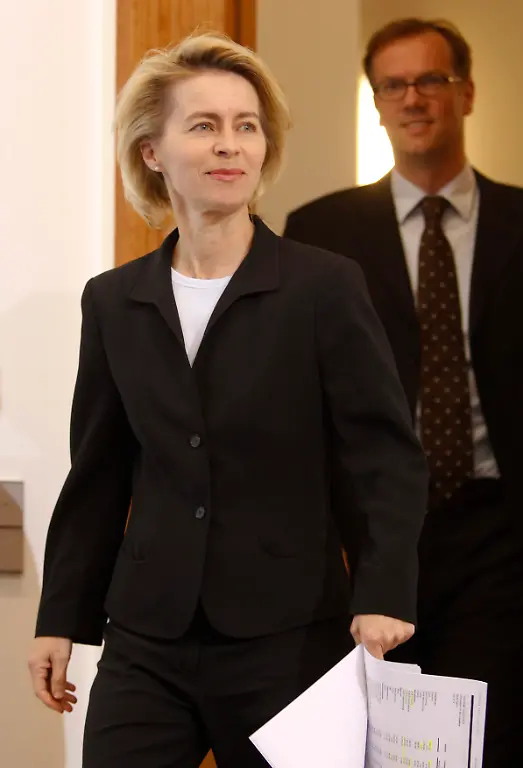 2010-06-01T103438Z-01-TPE06-RTRMDNP-3-GERMANY-UNEMPLOYMENT-JPG1572094812803544142