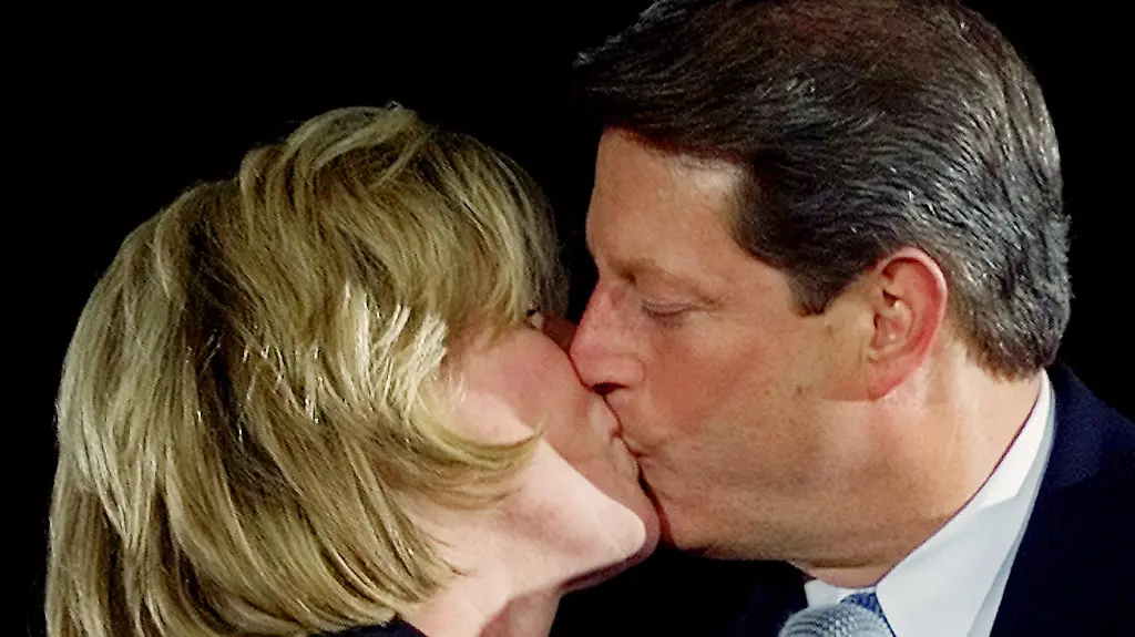 Gore-Separation-WX203-jpg3099947168117404283