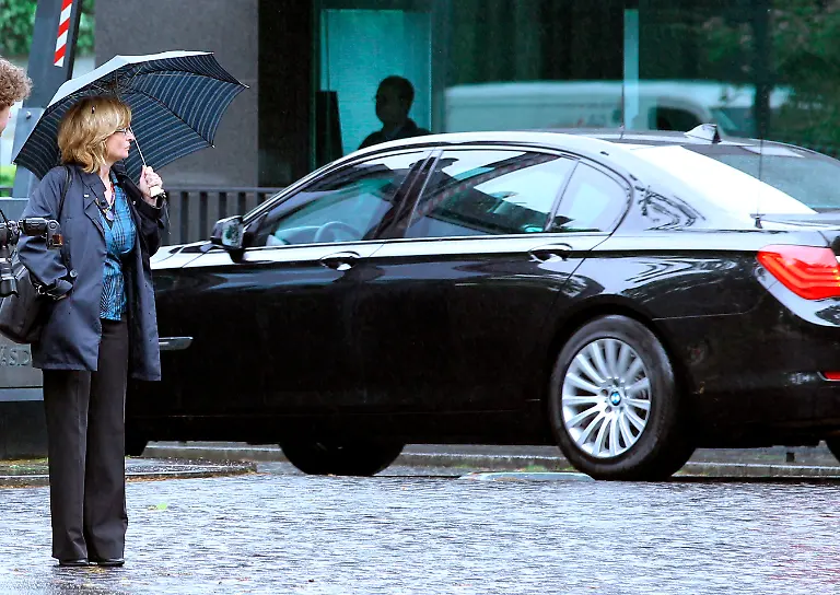 2rb33649-jpg8947444597065478704