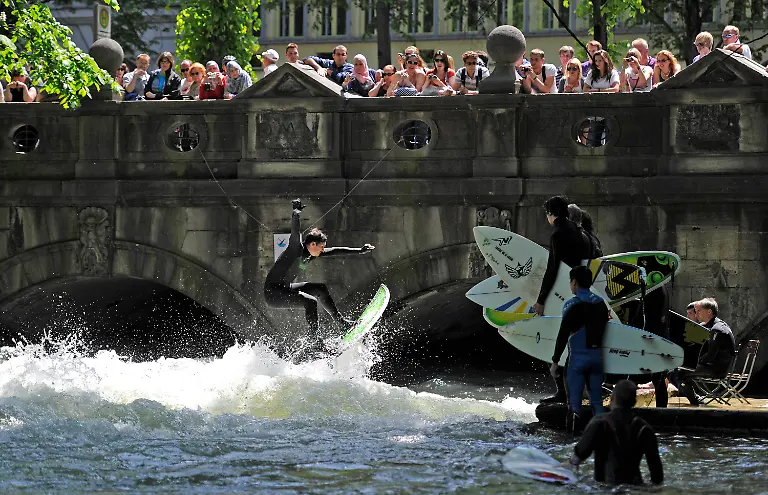 2r6e3015-jpg1747715158170718795