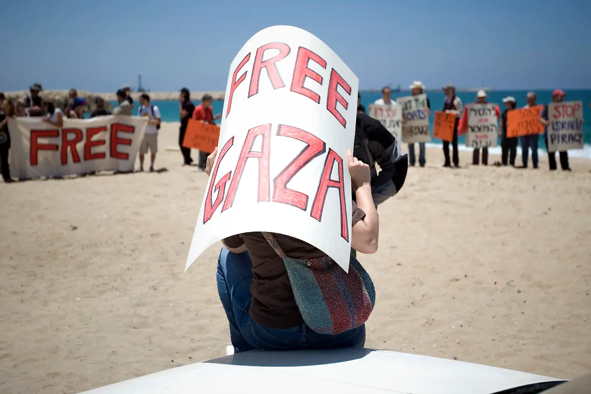 Mideast-Israel-Palestinians-JRL114-jpg3921096890969972278