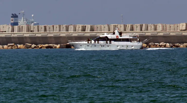 2raz2844-jpg7333406400630565152