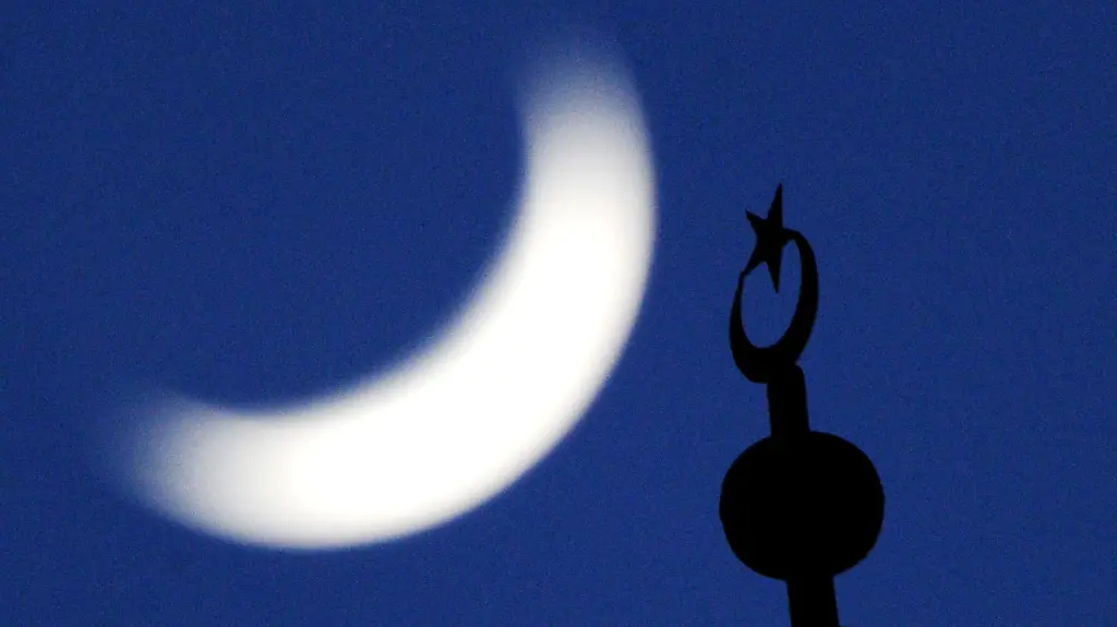 2rax2119-jpg8655864830529791178