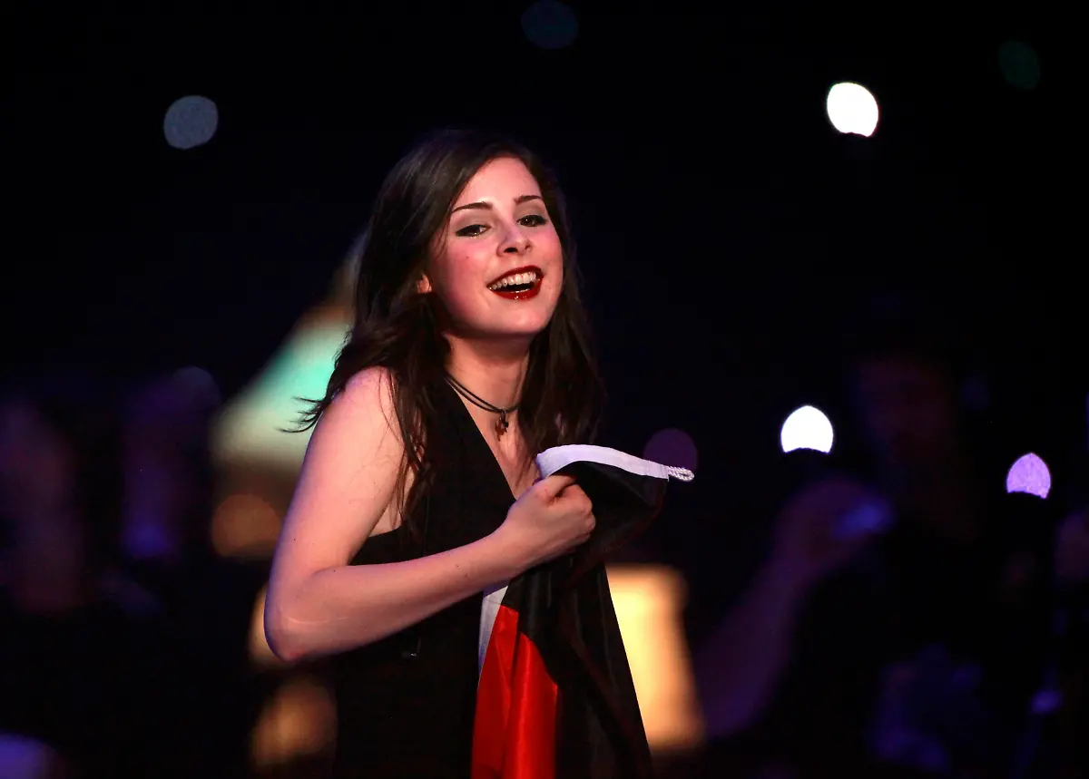 2010-05-29T223532Z-01-RCS250-RTRMDNP-3-EUROVISION-JPG8335910740371359063