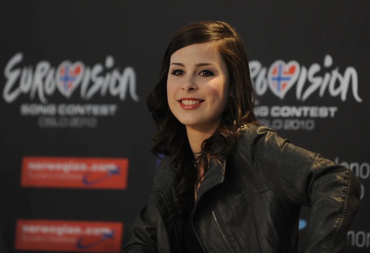 2r964658-jpg6659412085024486846