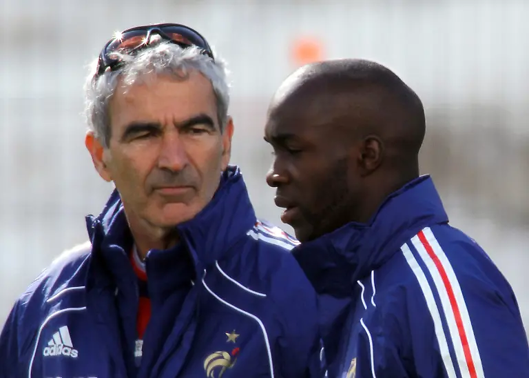 2010-05-22T173942Z-01-CHP26-RTRMDNP-3-SOCCER-WORLD-FRANCE-JPG1359659165181477934