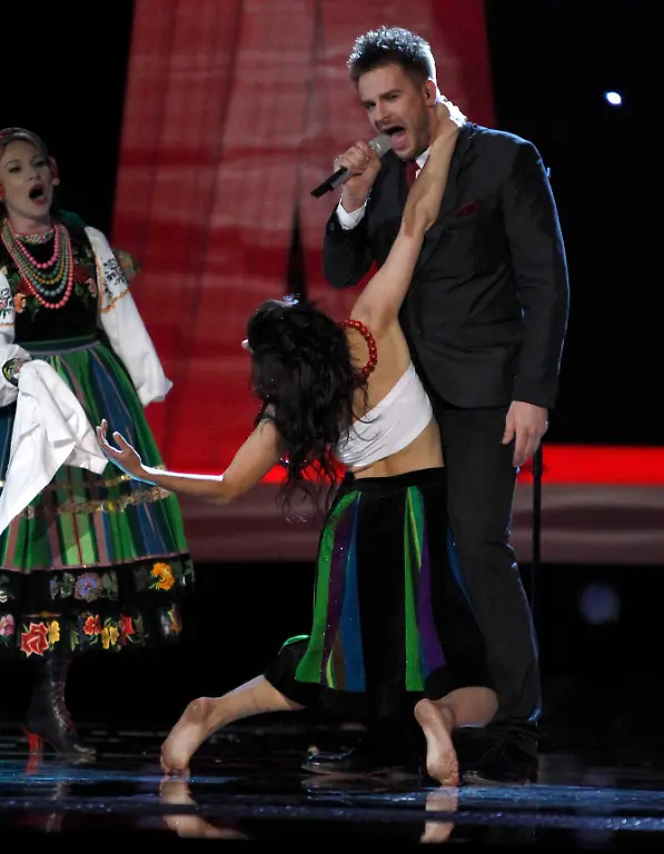 2010-05-25T194720Z-01-RCS112-RTRMDNP-3-EUROVISION-JPG4746961075242203566