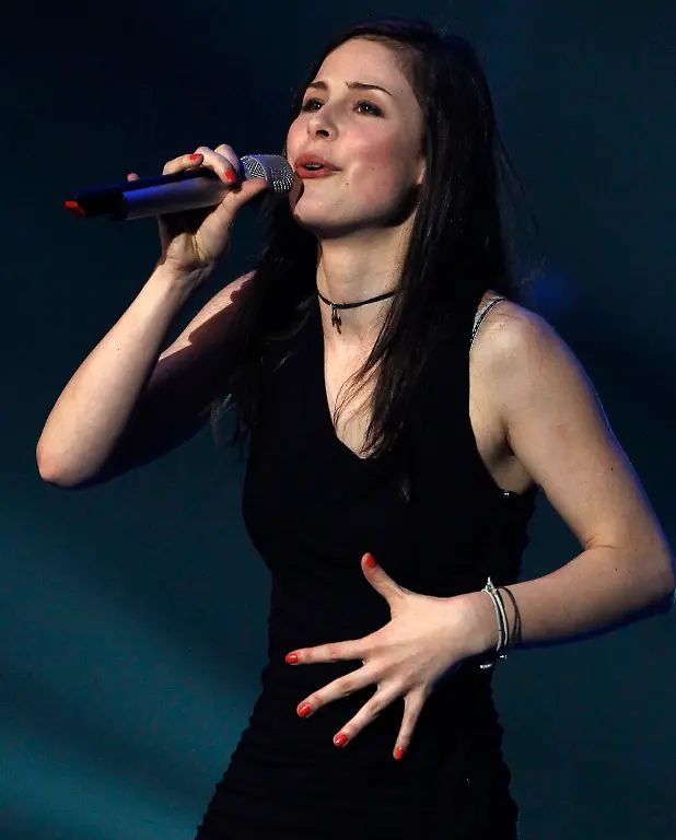 2010-05-22T161448Z-01-RCS31-RTRMDNP-3-EUROVISION-JPG4314440679385312512