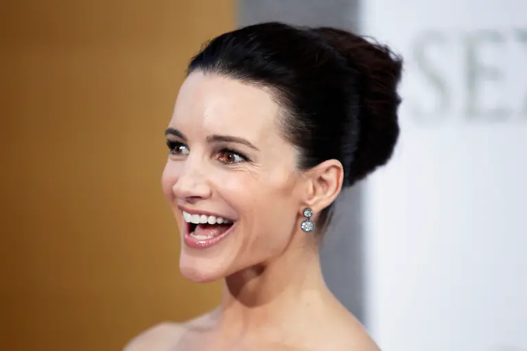 2010-05-25T012023Z-01-NYK916-RTRMDNP-3-USA-JPG8611939981314943232