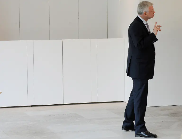 2r2g4153-jpg8933806011637138977