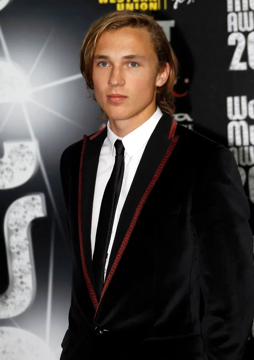 2010-05-19T002030Z-01-SNO34-RTRMDNP-3-MONACO-JPG2750426449011675534